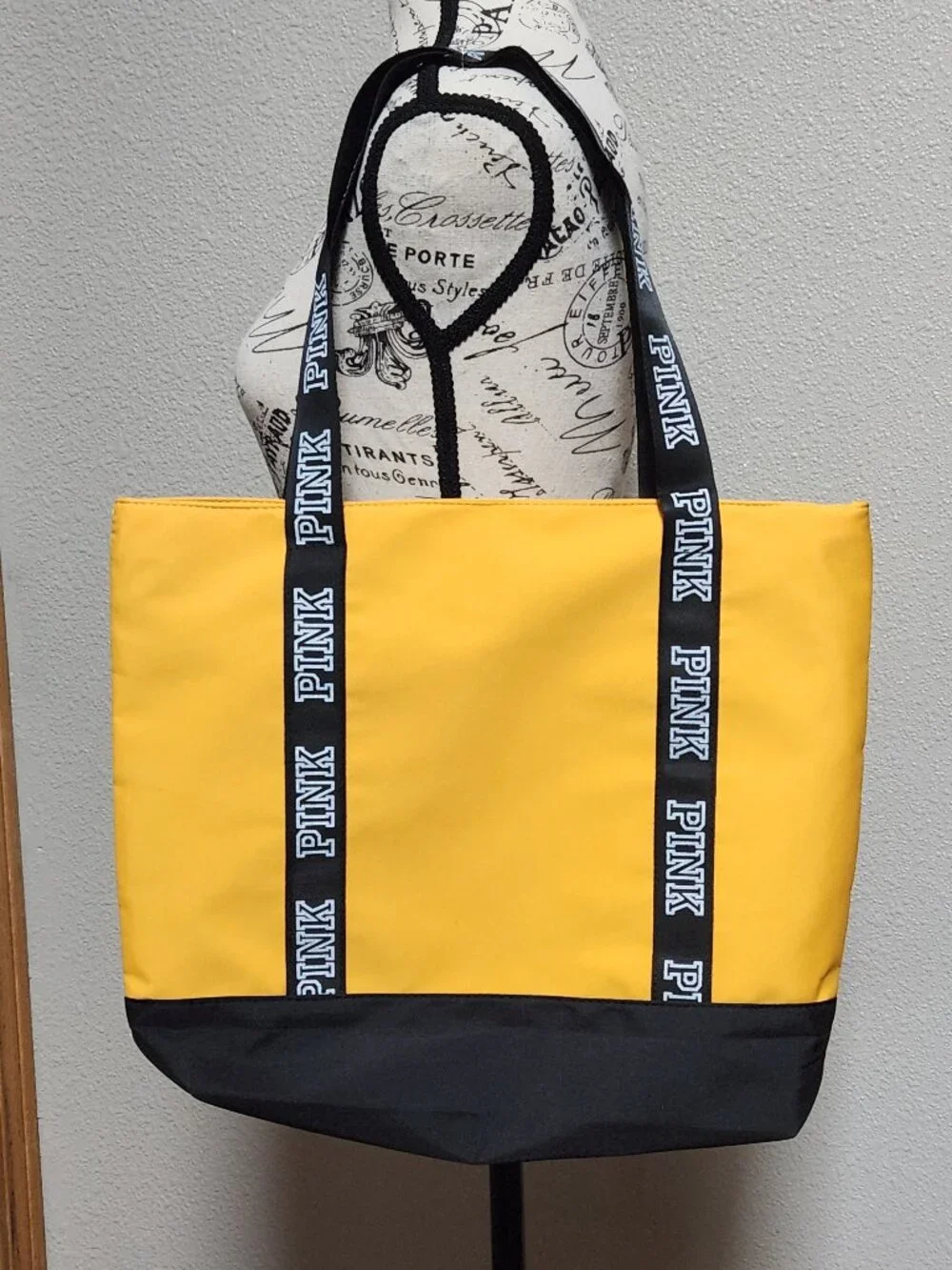 PINK Women's Large Nylon Tote Bag Yellow Black - NEW - Picture 3 of 4
